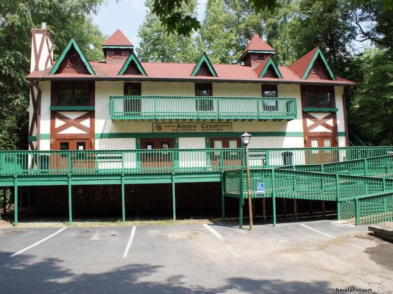 Alpine Crest Resort – Luxury Mountain Retreat