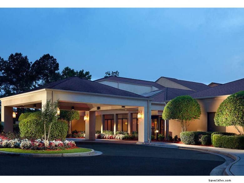 Courtyard by Marriott Savannah Midtown: Comfort & Convenience in the Heart of the City