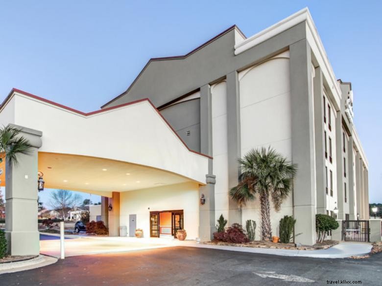 Comfort Inn & Suites Athens – Comfortable, Convenient & Affordable Stay