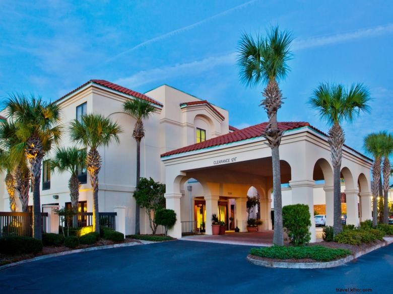 Hampton Inn St. Simons Island – Comfortable Beachfront Stay with Modern Amenities