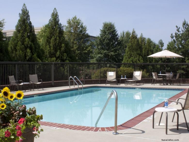 SpringHill Suites Atlanta Kennesaw – Comfortable Suites & Premium Amenities