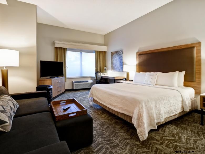 SpringHill Suites Atlanta Kennesaw – Comfortable Suites & Premium Amenities