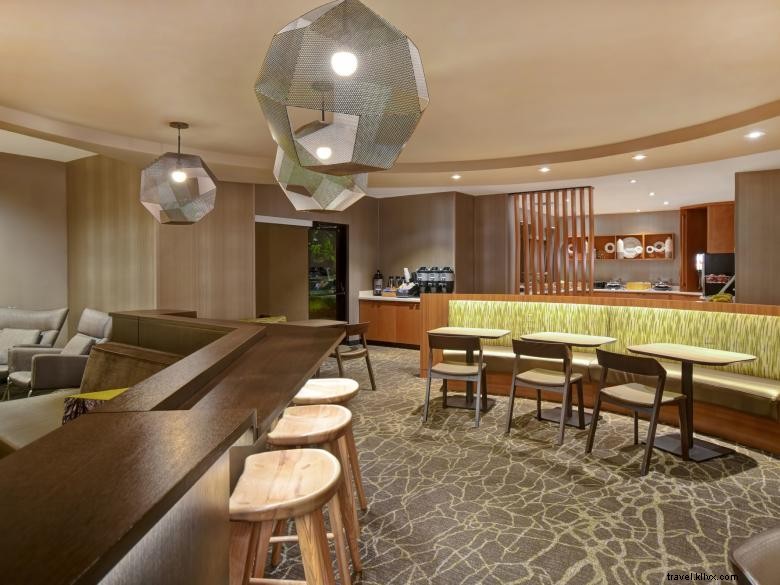 SpringHill Suites Atlanta Kennesaw – Comfortable Suites & Premium Amenities