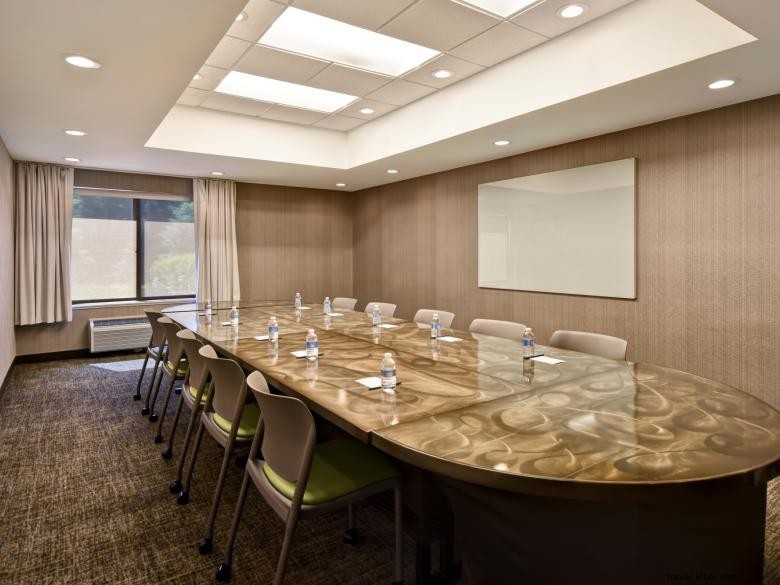 SpringHill Suites Atlanta Kennesaw – Comfortable Suites & Premium Amenities