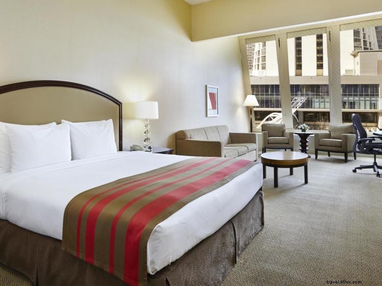 Exclusive Hilton & Georgia Aquarium Packages in Downtown Atlanta