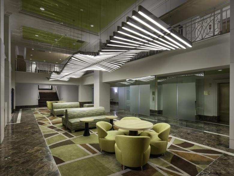 Exclusive Hilton & Georgia Aquarium Packages in Downtown Atlanta