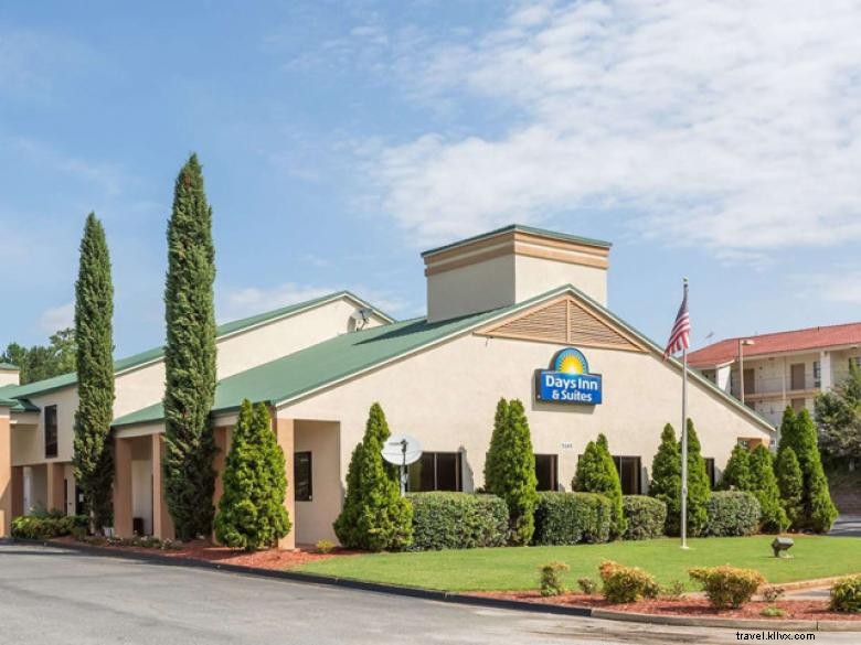 Days Inn & Suites by Wyndham – Comfortable Stay in Norcross, Atlanta Metro
