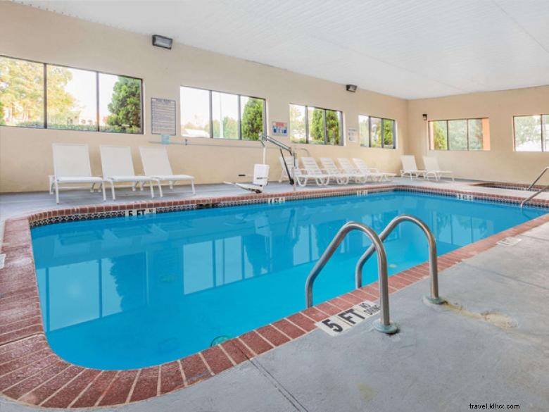 Days Inn & Suites by Wyndham – Comfortable Stay in Norcross, Atlanta Metro