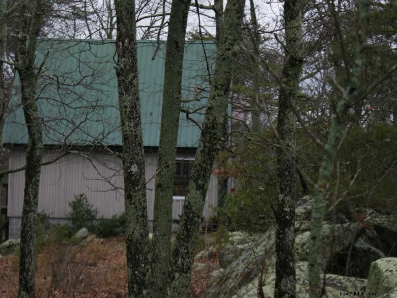 Buzzards Roost Cottage – Scenic Retreat Near Horse Farm