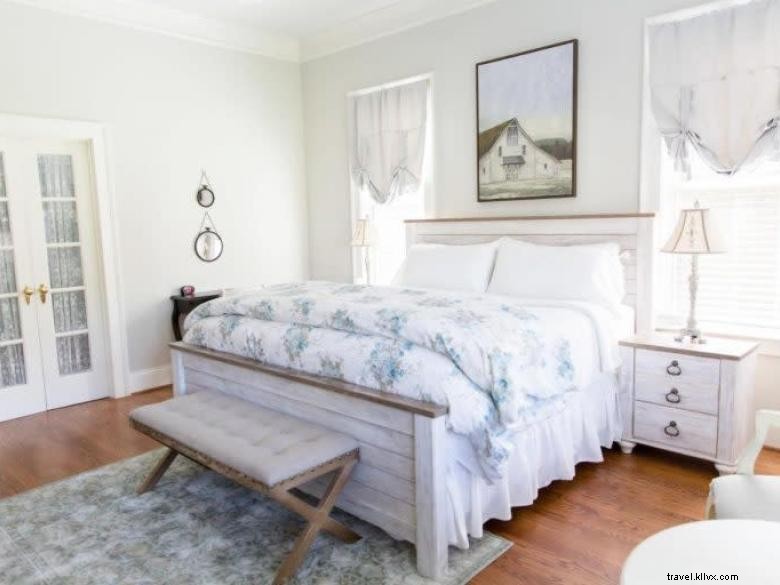 Ava House Inn & Event Venue – Elegant Stays & Celebrations