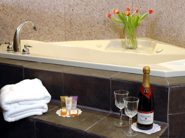 Mulberry Grove Inn – Historic Elegance Meets Modern Comfort