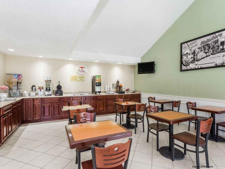 Super 8 by Wyndham Statesboro – Comfortable, Affordable Stay