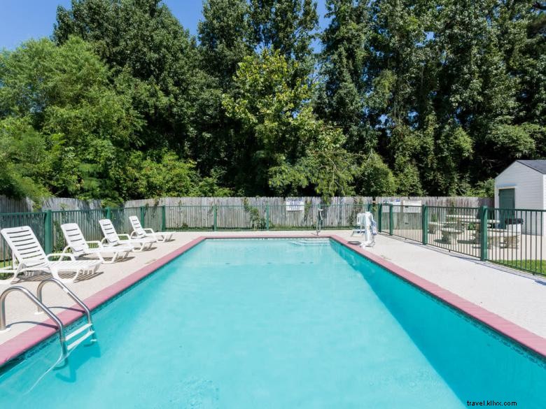 Super 8 by Wyndham Statesboro – Comfortable, Affordable Stay