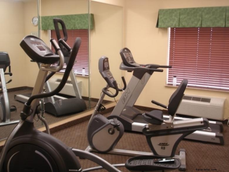 La Quinta Inn & Suites Rome – Comfortable Stay in Historic City