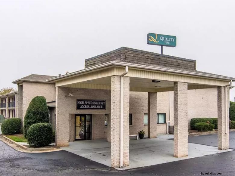 Quality Inn Oakwood – Comfortable & Convenient Hotel Stay