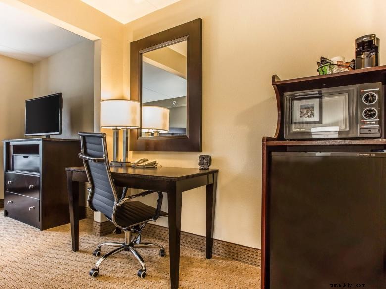Comfort Suites Southlake – Modern Comfort & Exceptional Service