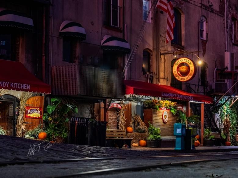 Explore Savannah s Waterfront: Twilight, Festivals, and Fall Festivities