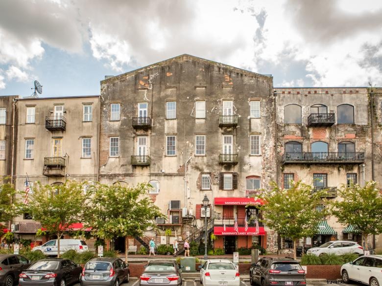 Explore Savannah s Waterfront: Twilight, Festivals, and Fall Festivities