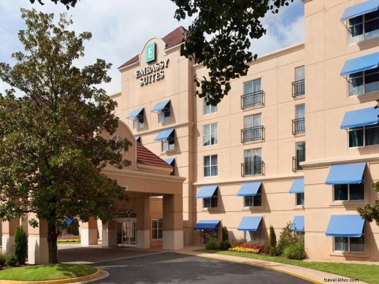 Embassy Suites by Hilton – Modern Comfort Near Atlanta Airport