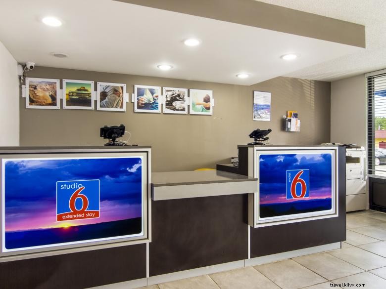 Comfortable Motel & Studio 6 in LaGrange – Your Home Away from Home