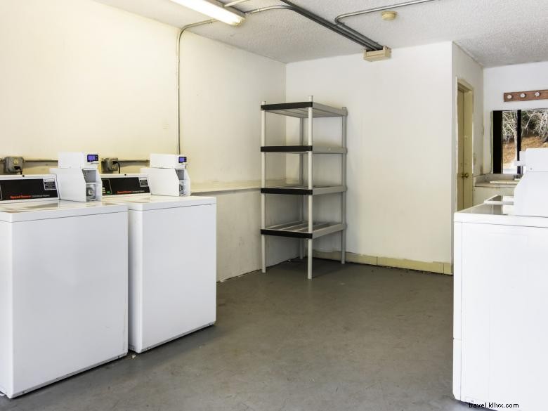 Comfortable Motel & Studio 6 in LaGrange – Your Home Away from Home