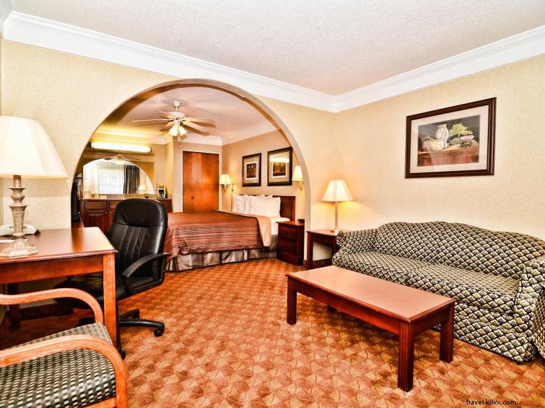 PeachState Inn & Suites – Comfortable & Convenient Hawkinsville Stay