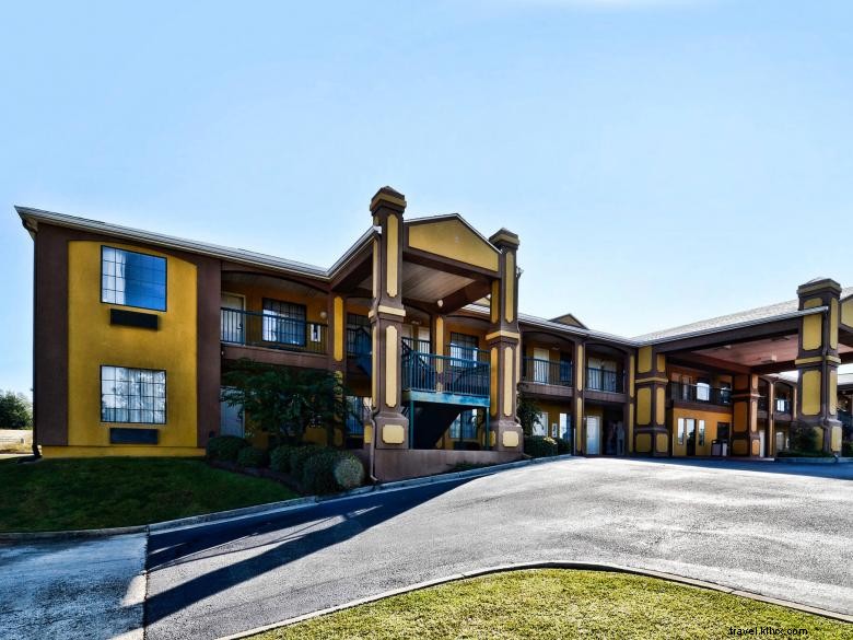 PeachState Inn & Suites – Comfortable & Convenient Hawkinsville Stay