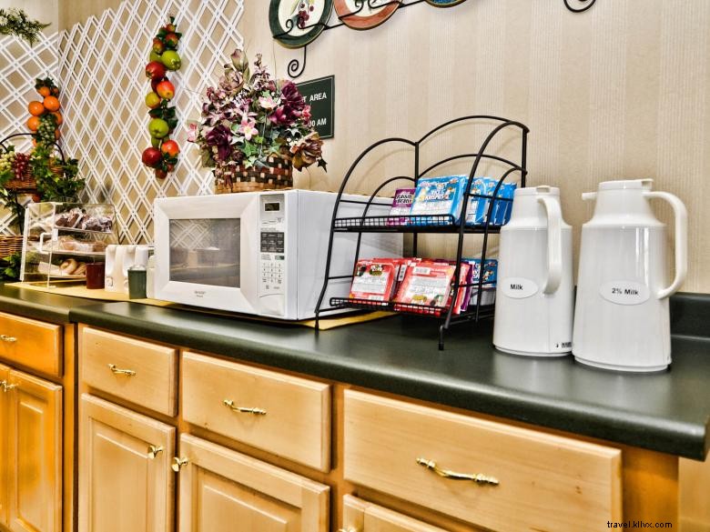 PeachState Inn & Suites – Comfortable & Convenient Hawkinsville Stay