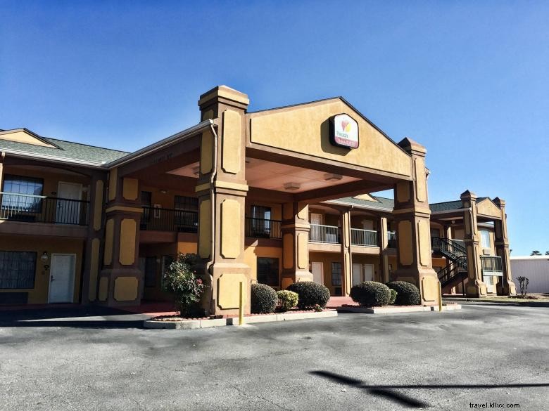 PeachState Inn & Suites – Comfortable & Convenient Hawkinsville Stay