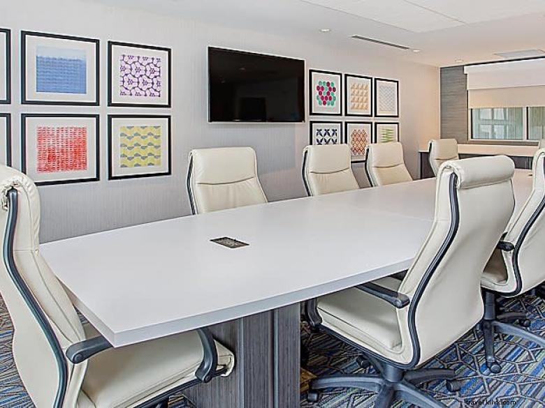 Holiday Inn Express & Suites Covington – Comfortable & Convenient Stay