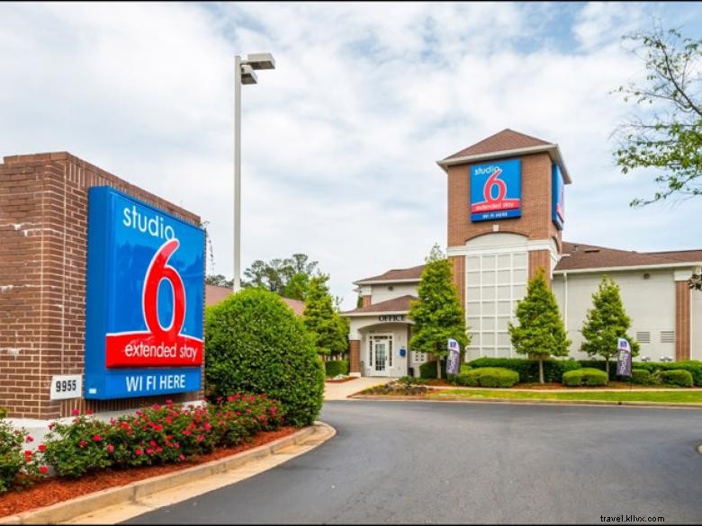 Studio 6 in Roswell, Atlanta – Premium Comfort & Convenient Location