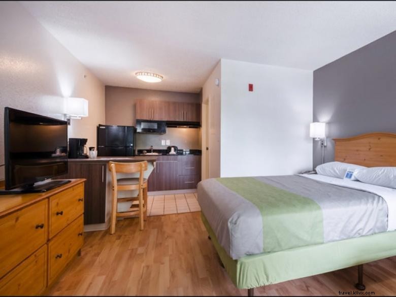 Studio 6 in Roswell, Atlanta – Premium Comfort & Convenient Location