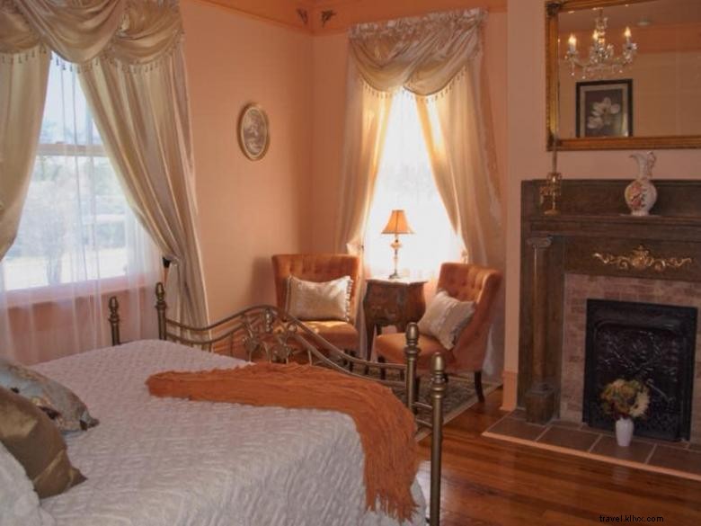 Butterfly Mansion B&B – Elegant Retreat with Scenic Views