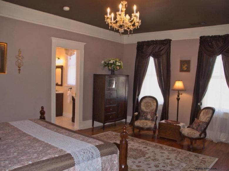 Butterfly Mansion B&B – Elegant Retreat with Scenic Views