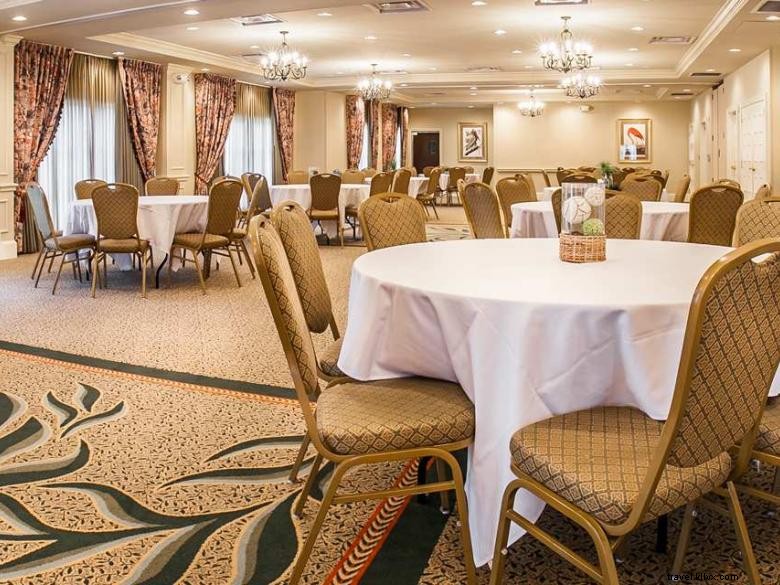 Hampton Inn & Suites – Your Premier Stay in Savannah s Historic District