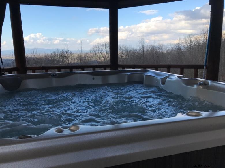 Mountaintop Getaway: Explore Stunning Mountain Escapes