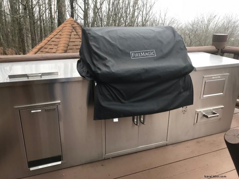 Mountaintop Getaway: Explore Stunning Mountain Escapes