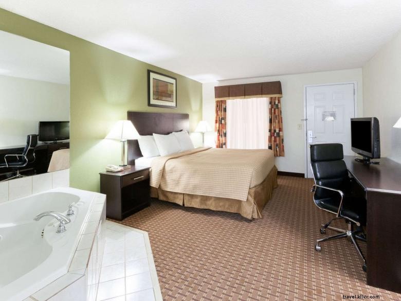 Super 8 Wyndham Decatur – Affordable Comfort in the Atlanta Metro