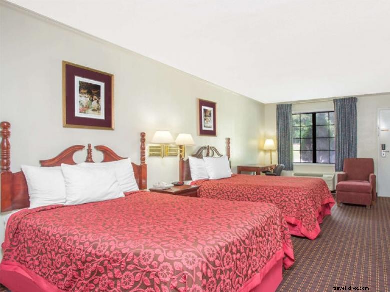 Stay Comfortably at Days Inn by Wyndham Milledgeville – Quality Service & Affordable Rates