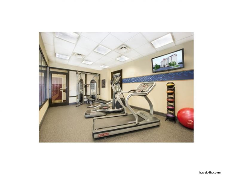 Hampton Inn & Suites Atlanta – Galleria: Modern Comfort in the Heart of the City