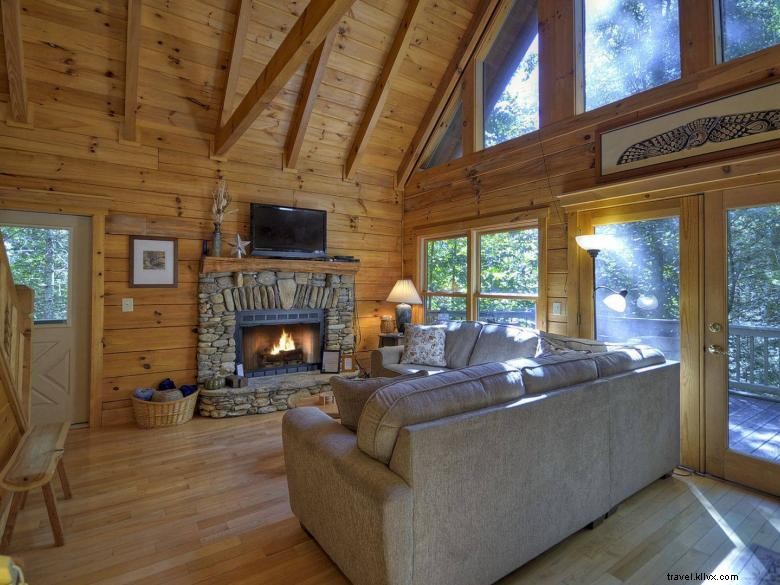 Cuddle Up Cabin Rentals – Your Serene & Cozy Escape in the Woods
