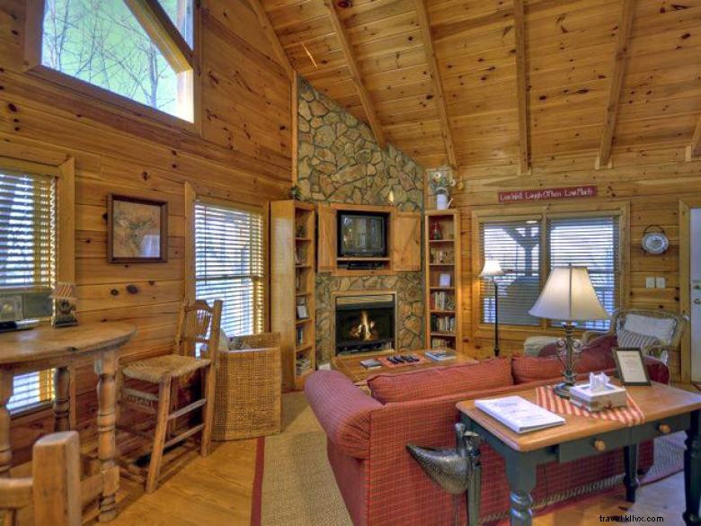Cuddle Up Cabin Rentals – Your Serene & Cozy Escape in the Woods