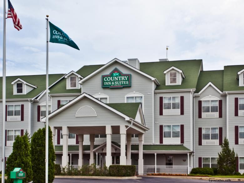Country Inn & Suites by Radisson Columbus – Comfortable Stay with Complimentary Breakfast
