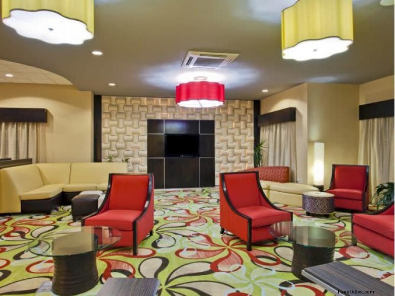 La Quinta by Hilton – Hinesville & Fort Stewart: Comfortable Business & Leisure Stay