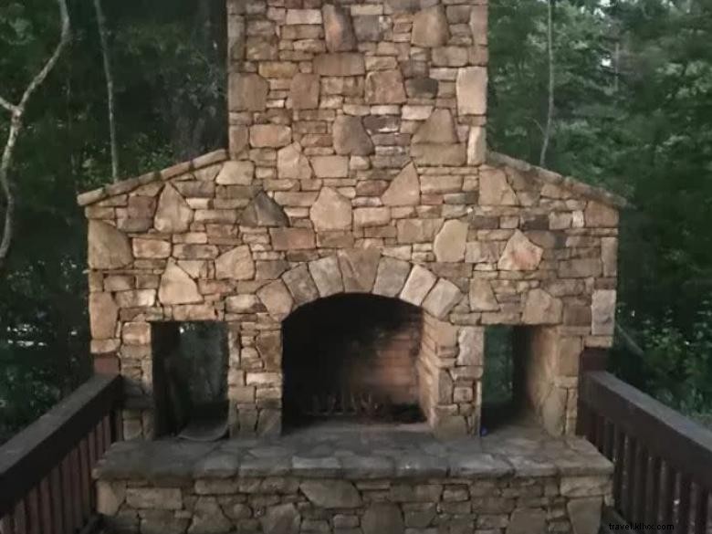 Blue Bears Cabin – Cozy Retreat on Lake Blue Ridge