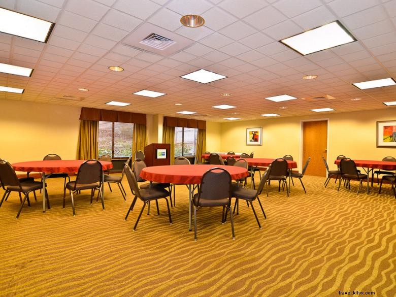 Holiday Inn Express Atlanta NE – Convenient I‑85 Clairmont Access