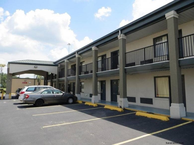 Travelers Inn Briggston – Cozy Comfort in Southwest Georgia