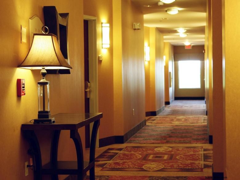 Comfort Suites Rome – Luxury Hotel with Indoor Pool & Meeting Spaces