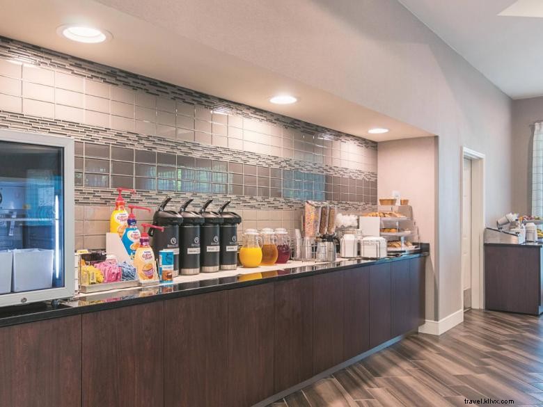 Stay Comfortable & Convenient at La Quinta Inn & Suites – Atlanta Conyers
