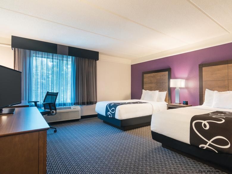 Stay Comfortable & Convenient at La Quinta Inn & Suites – Atlanta Conyers